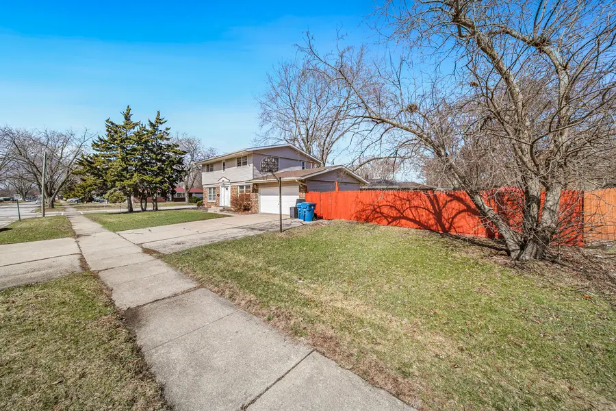 1421 Heather Drive, Aurora, IL 60506 - #2