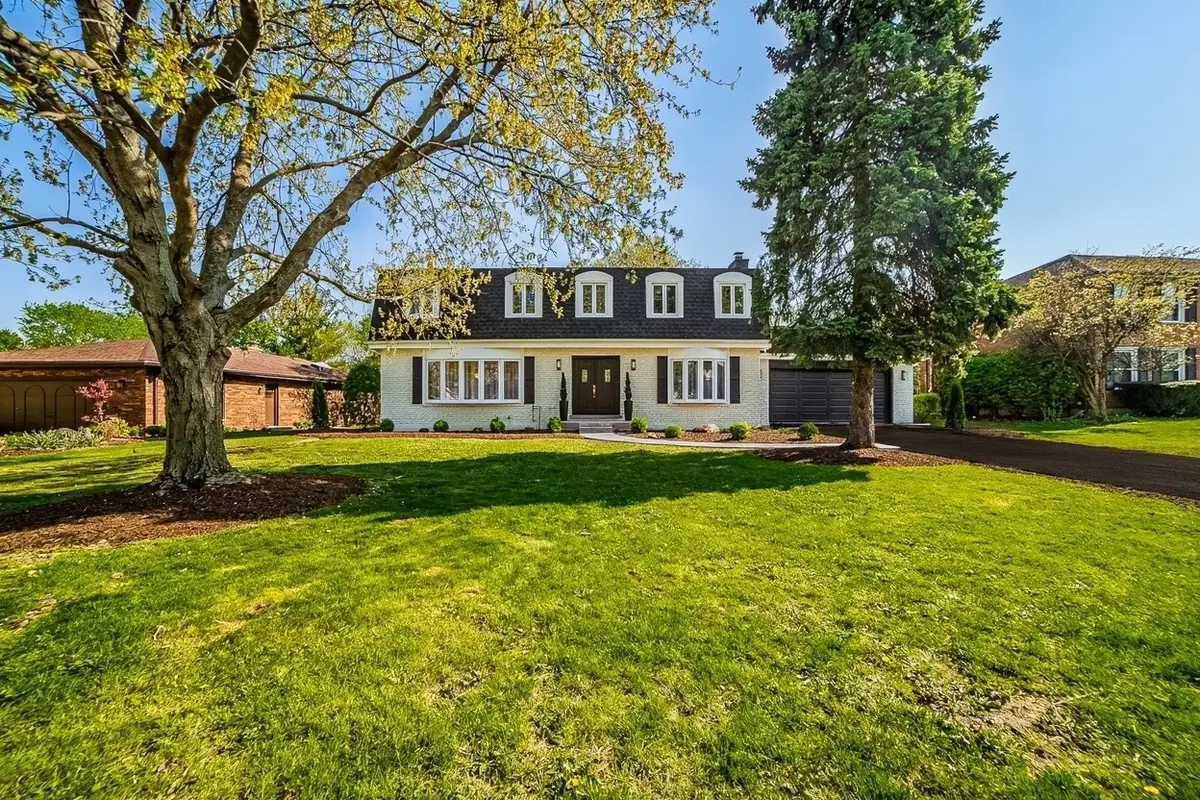 19W071 Avenue Chateaux, Oak Brook, IL 60523 - #1