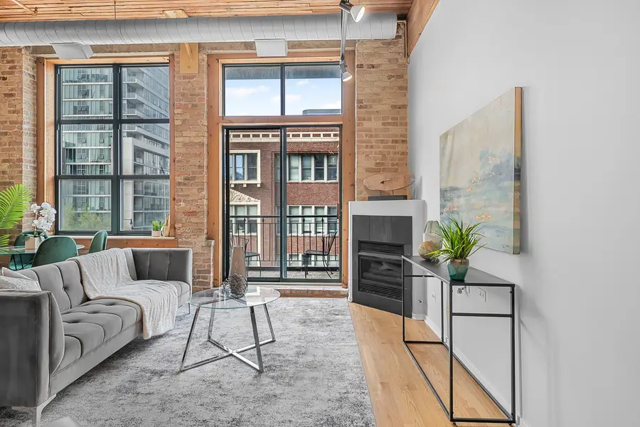 1801 S Michigan Avenue #402, Chicago, IL 60616 - #2
