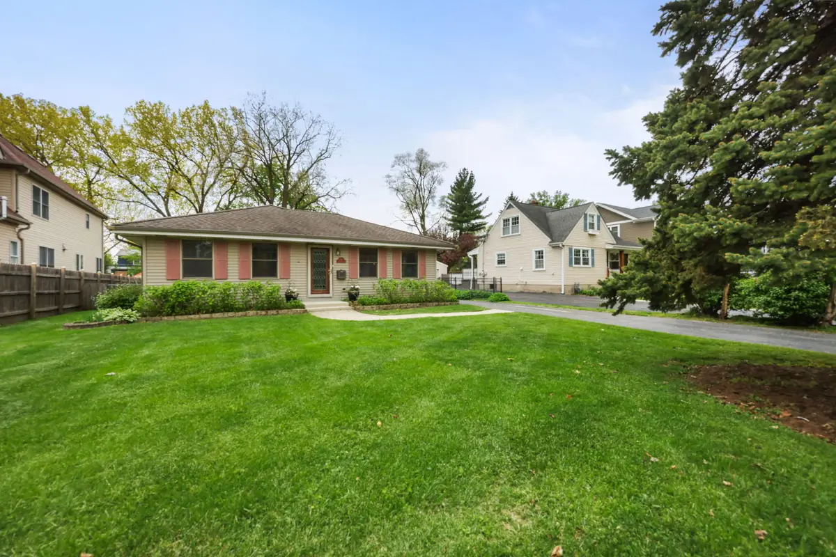 29 W Goebel Drive, Lombard, IL 60148 - #1