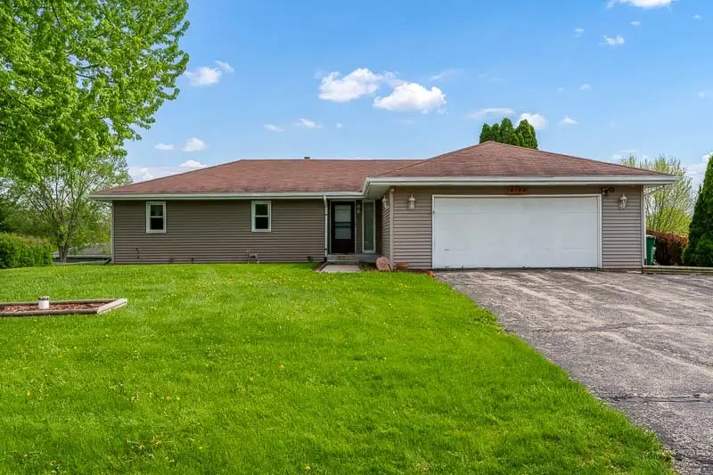 6159 Upper Ridge Way, Roscoe, IL 61073 - #1
