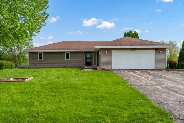 6159 Upper Ridge Way, Roscoe, IL 61073