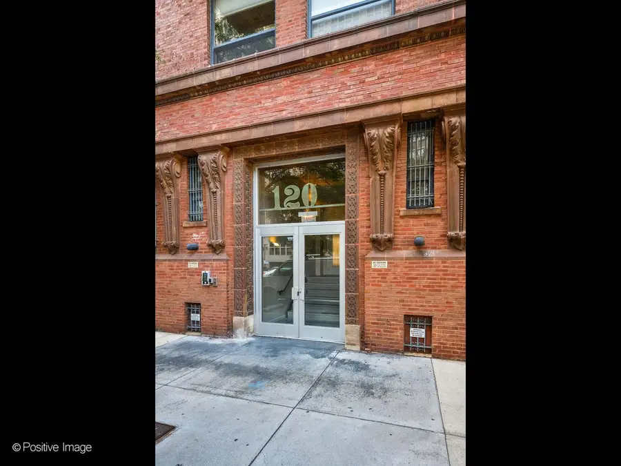 1910 S Indiana Avenue #321, Chicago, IL 60616 - #3