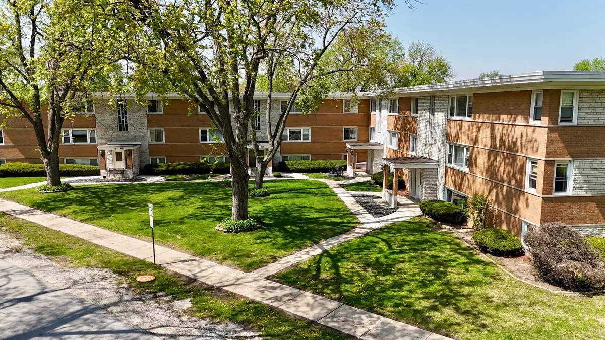 6910 W 109th Street #1B, Worth, IL 60482 - #1