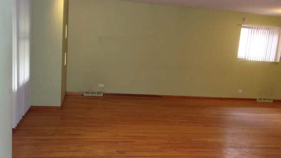 8343 S Calumet Avenue, Chicago, IL 60619 - #2