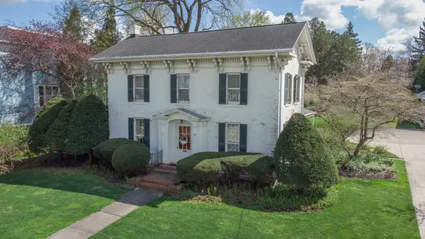 855 W Stephenson Street, Freeport, IL 61032