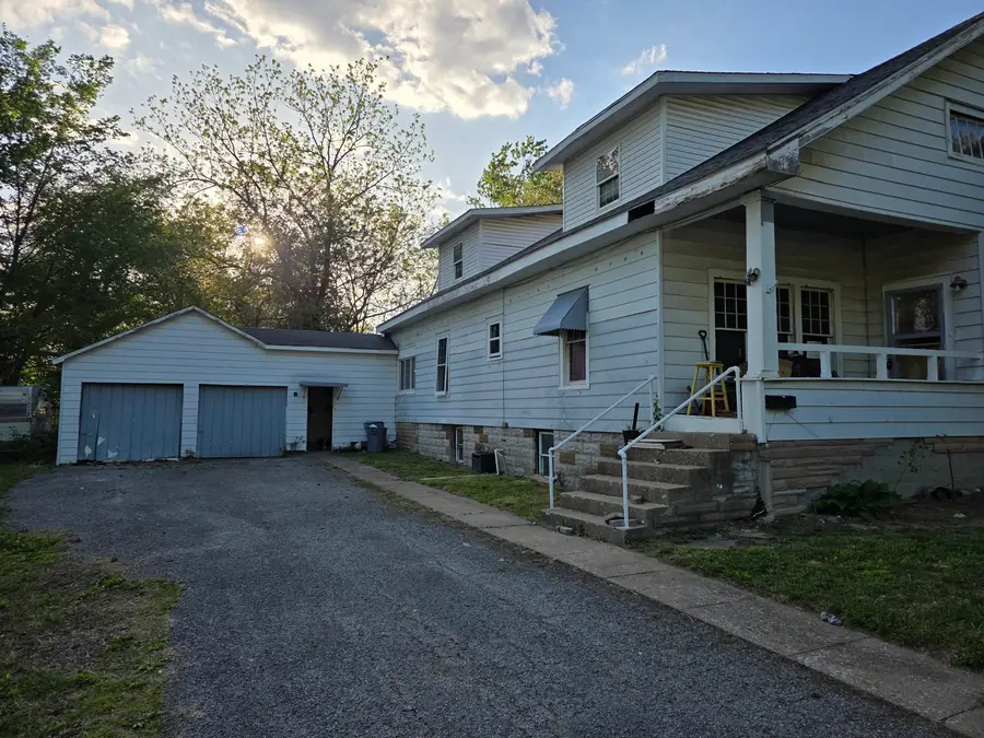 1008 S Madison Street, Marion, IL 62959 - #3