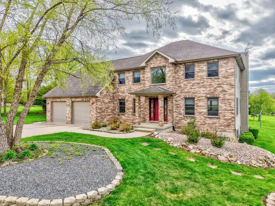 2669 E 1545th Road, Ottawa, IL 61350 - #2