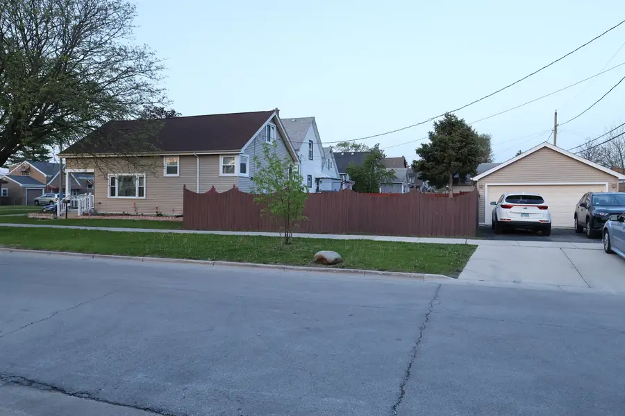 8043 Salisbury Avenue, Lyons, IL 60534 - #3
