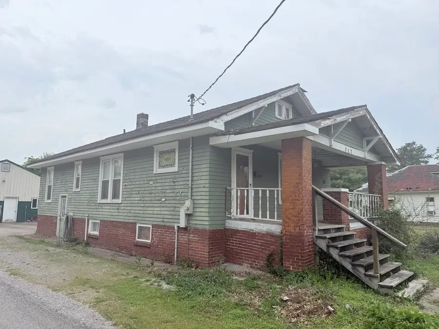 717 W Sloan Street, Harrisburg, IL 62946 - #3