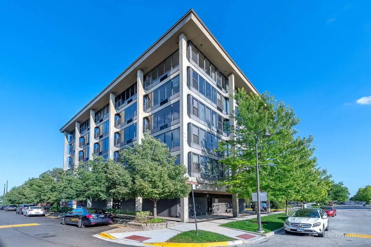 345 E Eastgate Place #306, Chicago, IL 60616 - #1