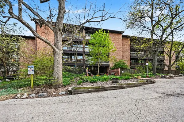5700 Hillcrest Lane #3L, Lisle, IL 60532