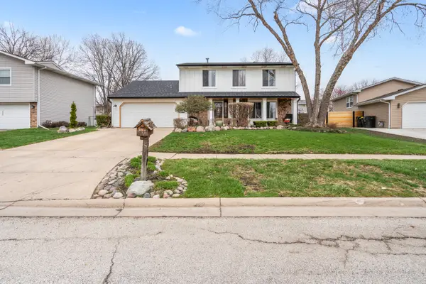 340 Stonehurst Lane, Roselle, IL 60172
