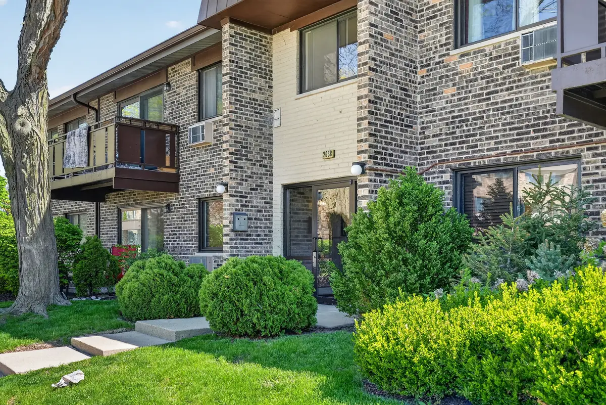 2638 N Windsor Drive #102, Arlington Heights, IL 60004 - #1