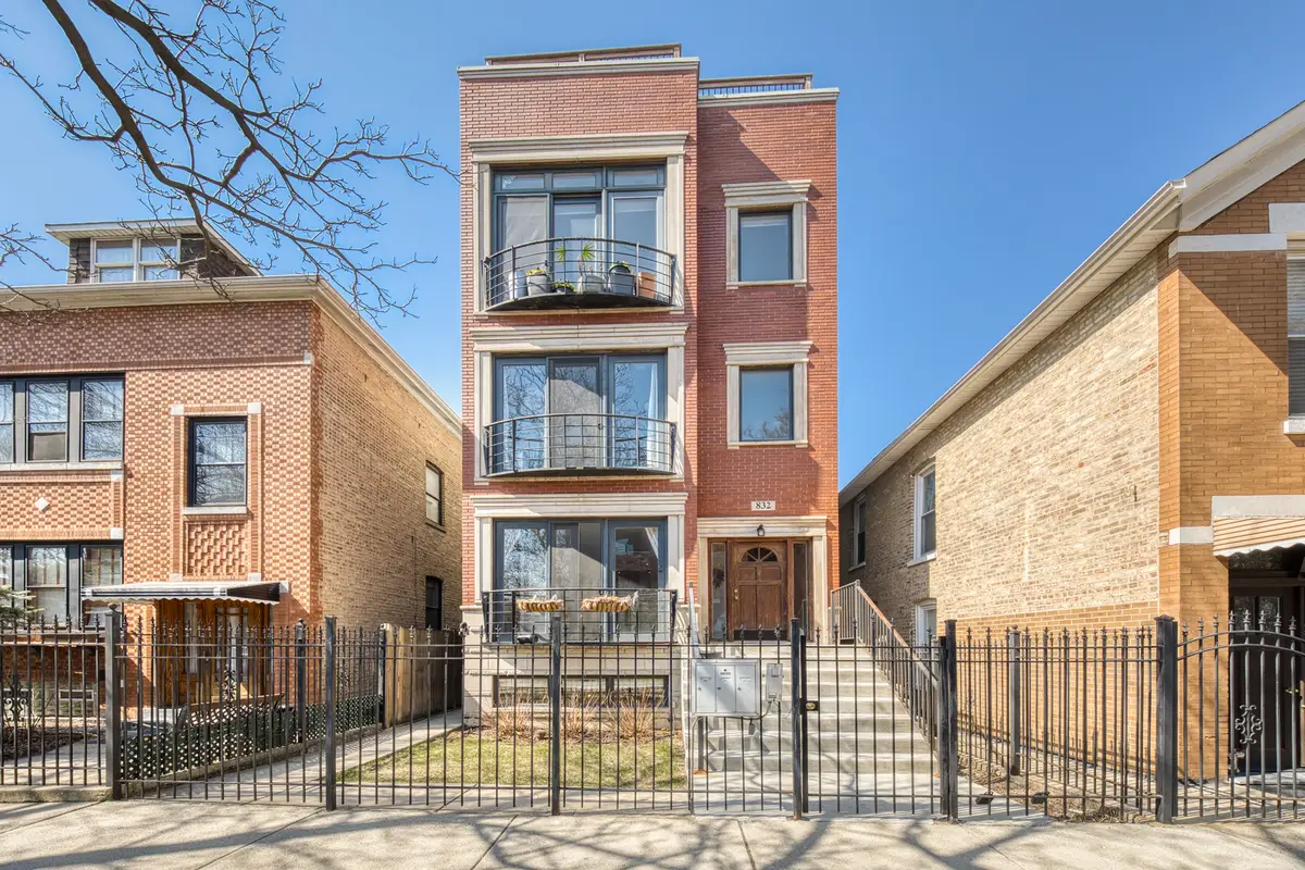 832 N Washtenaw Avenue #3, Chicago, IL 60622 - #1