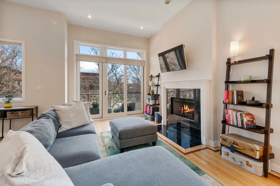 832 N Washtenaw Avenue #3, Chicago, IL 60622 - #2