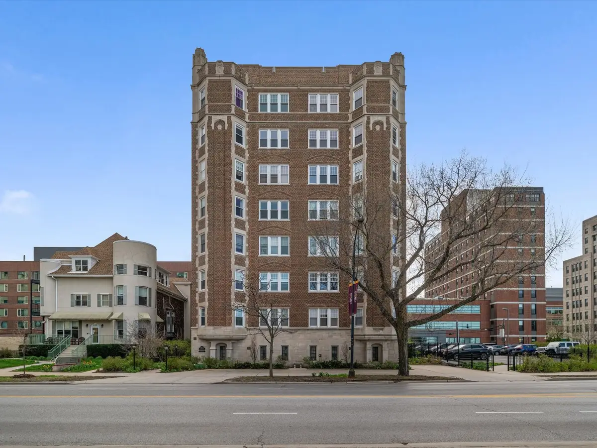 6334 N Sheridan Road #3F, Chicago, IL 60660 - #1
