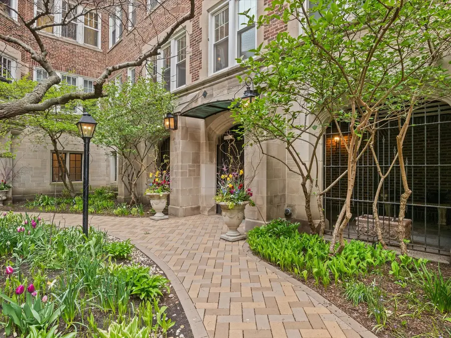 6334 N Sheridan Road #3F, Chicago, IL 60660 - #3