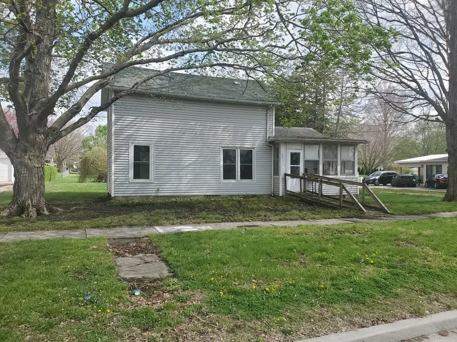 321 E Seminary Avenue, Onarga, IL 60955 - #2