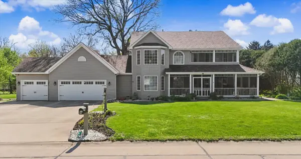 1307 Cross Creek Road, Mahomet, IL 61853