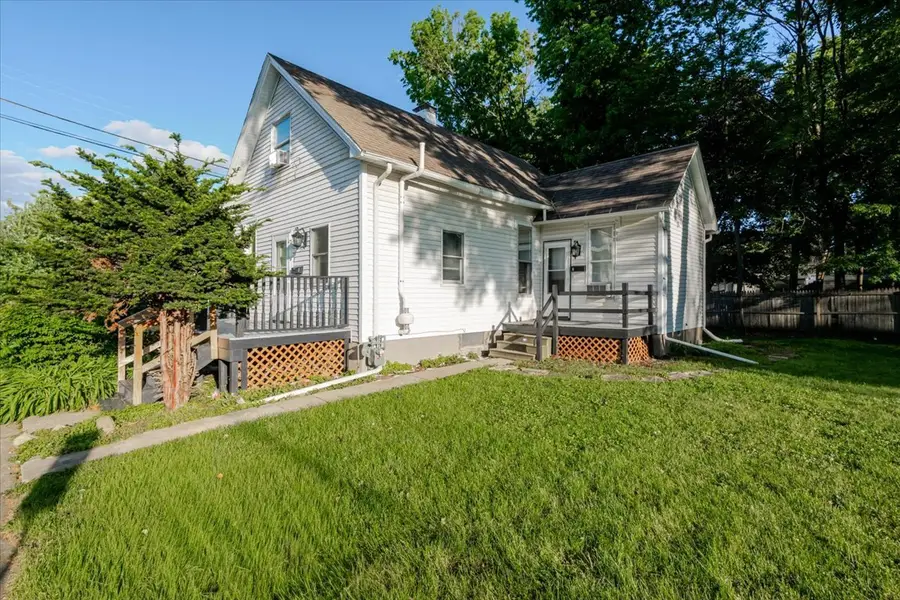 605 E Empire Street, Bloomington, IL 61701 - #2