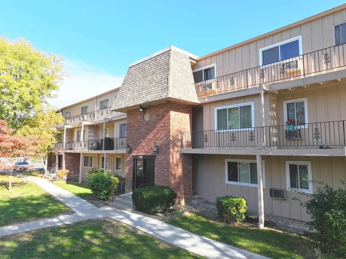 2504 Algonquin Road #17, Rolling Meadows, IL 60008 - #1