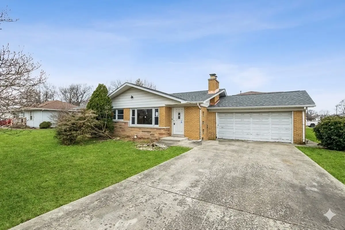 8700 Melvina Avenue, Oak Lawn, IL 60453 - #1