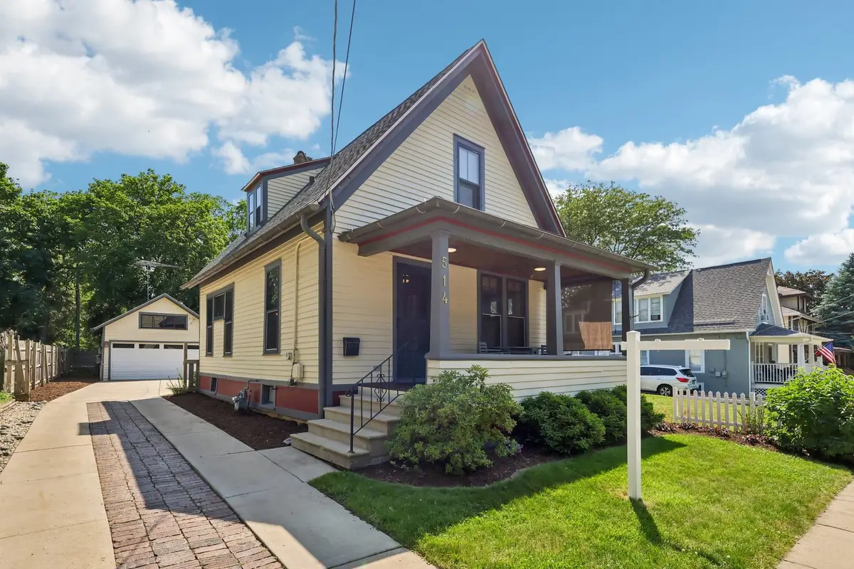 514 W Park Avenue, Aurora, IL 60506 - #1