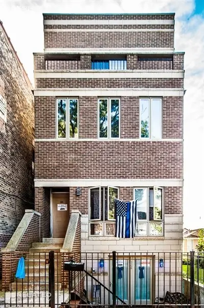 3756 S Union Avenue #2, Chicago, IL 60609