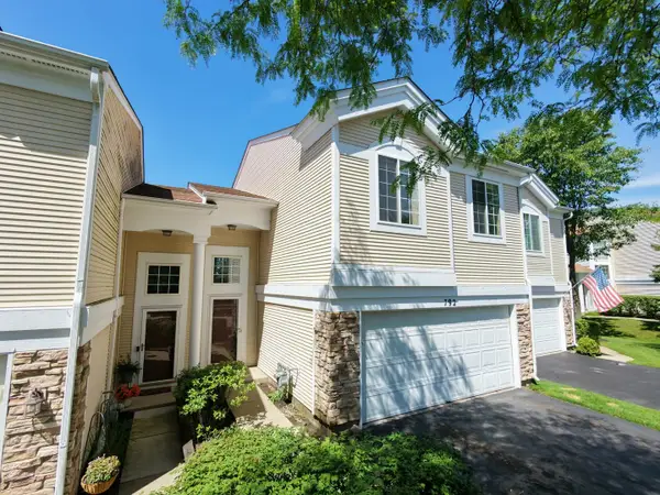 792 Mesa Drive #792, Elgin, IL 60123
