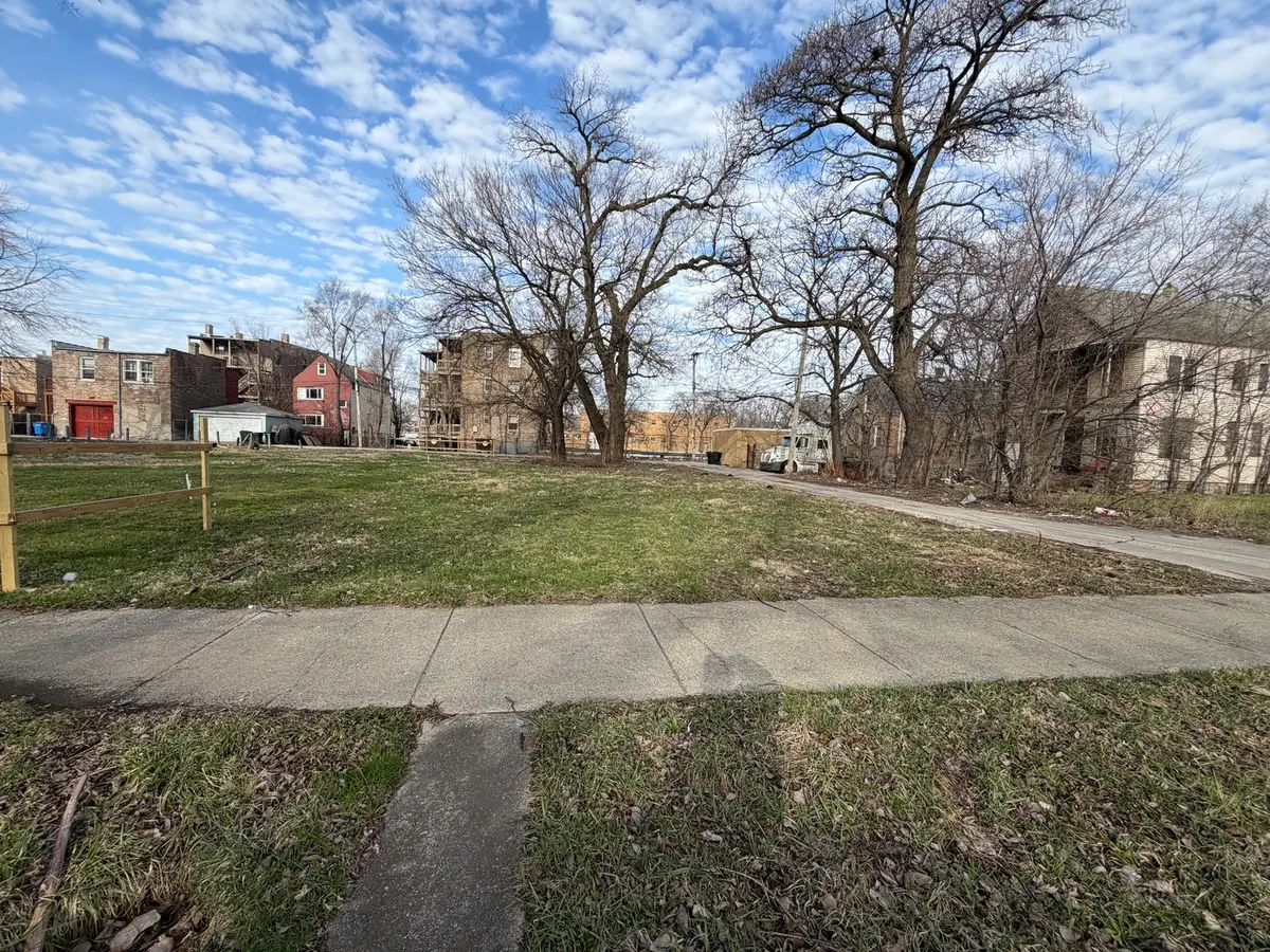 6112 S May Street, Chicago, IL 60621 - #1