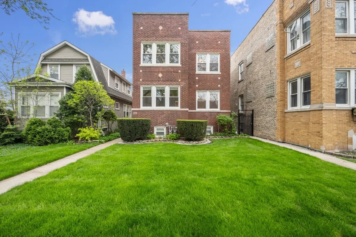 3220 N Keating Avenue, Chicago, IL 60641 - #1