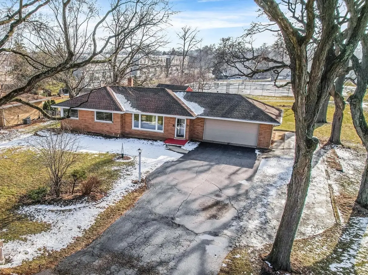 21W051 Woodview Drive, Itasca, IL 60143 - #1