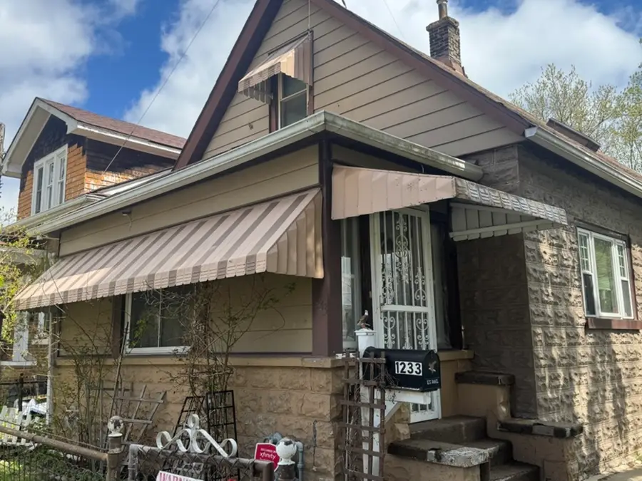 1233 Park Avenue, North Chicago, IL 60064 - #2