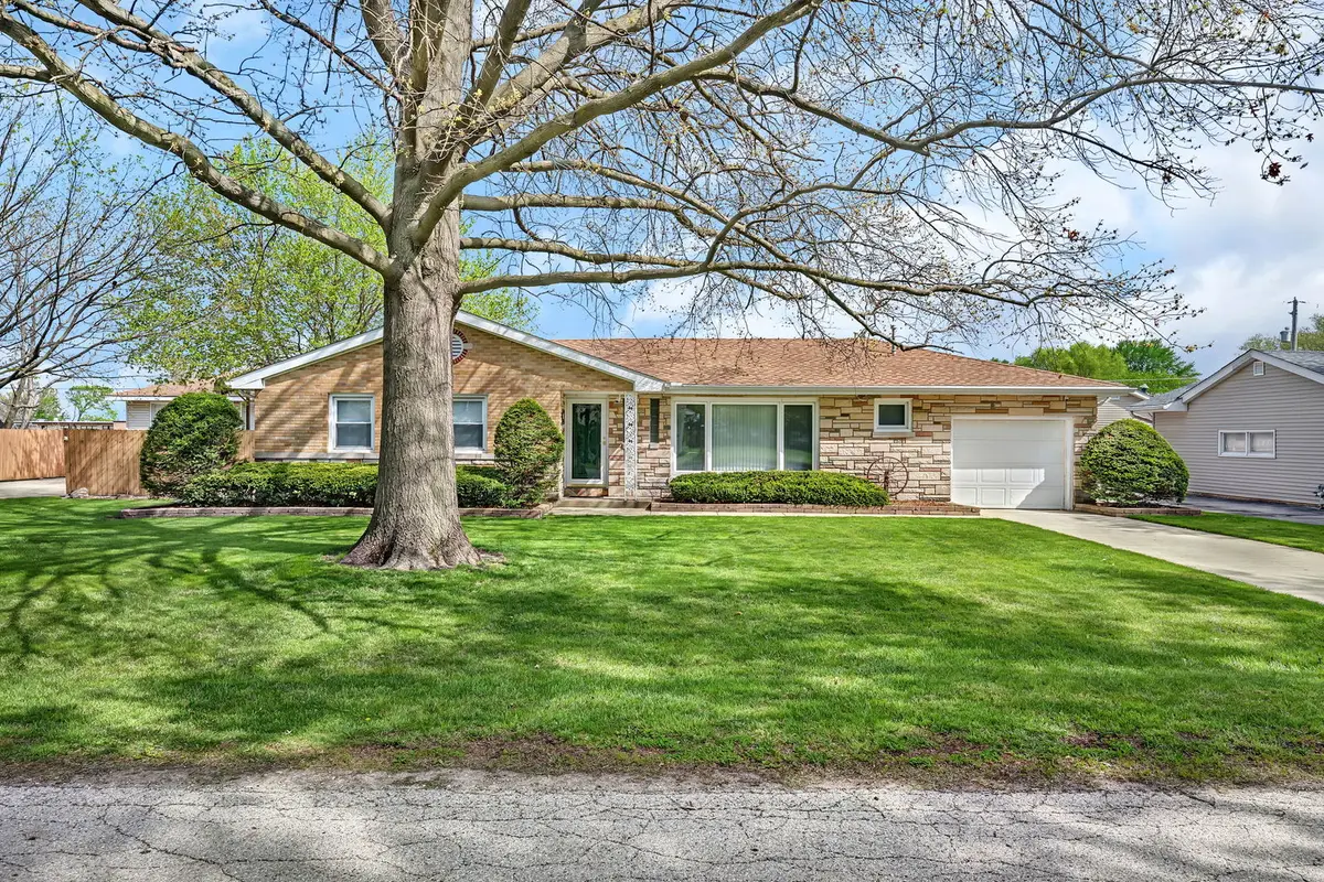 1010 Harmony Avenue, Mazon, IL 60444 - #1