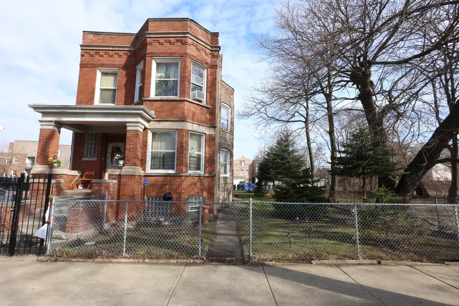 1418 E 69th Place, Chicago, IL 60637 - #2