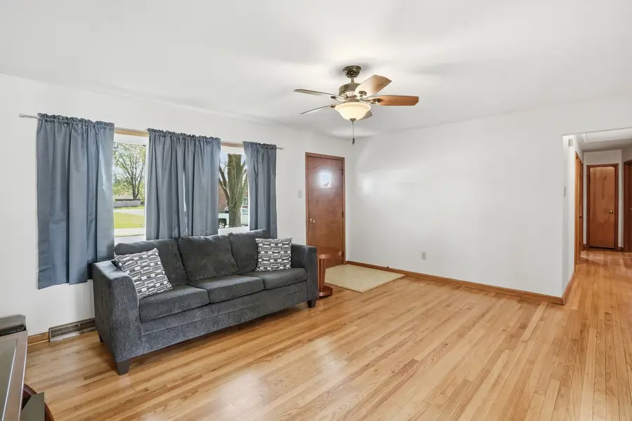 631 Pasadena Avenue, Beecher, IL 60401 - #2