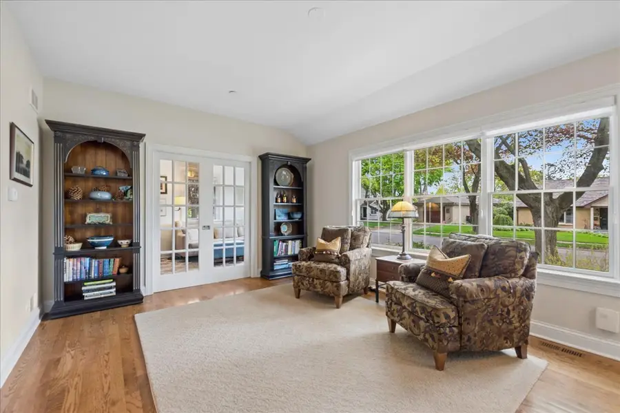 512 Oak Street, Libertyville, IL 60048 - #3