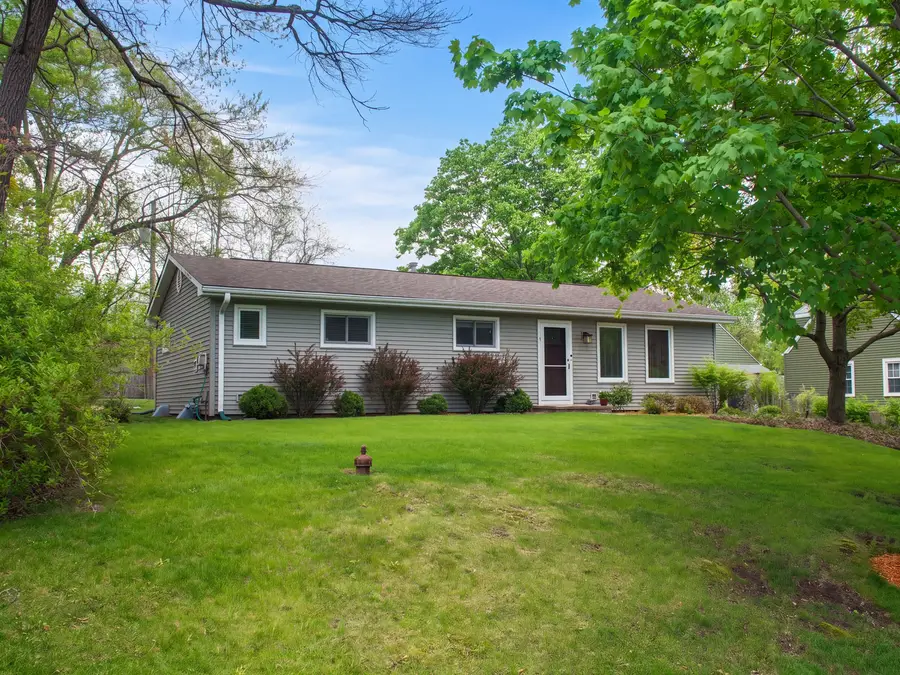 6N051 Oakwood Drive, Saint Charles, IL 60174 - #3