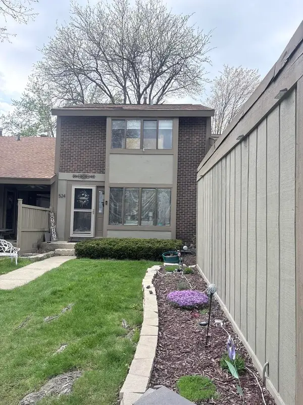524 Yosemite Court, Roselle, IL 60172