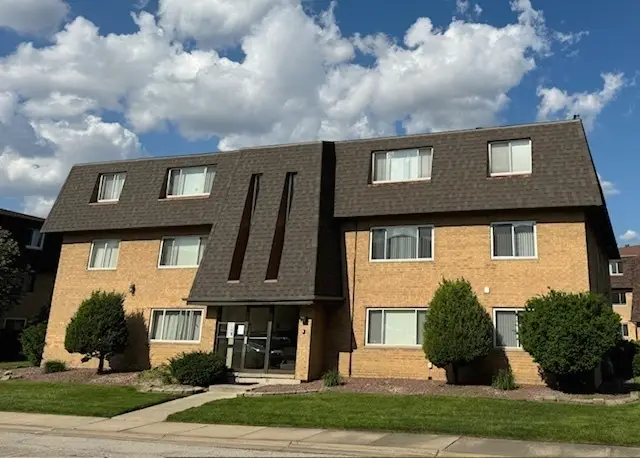 10437 Natoma Avenue #4, Chicago Ridge, IL 60415 - #1