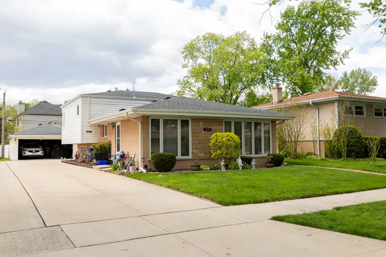 2124 Westview Drive, Des Plaines, IL 60018 - #1