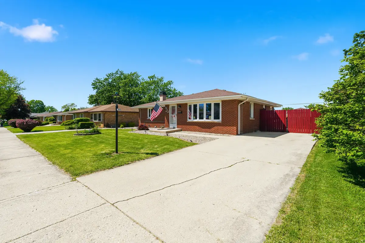 512 Chaney Street, Crest Hill, IL 60403 - #1