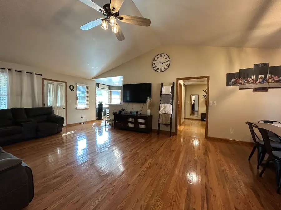 1711 Peri Drive, Mendota, IL 61342 - #3
