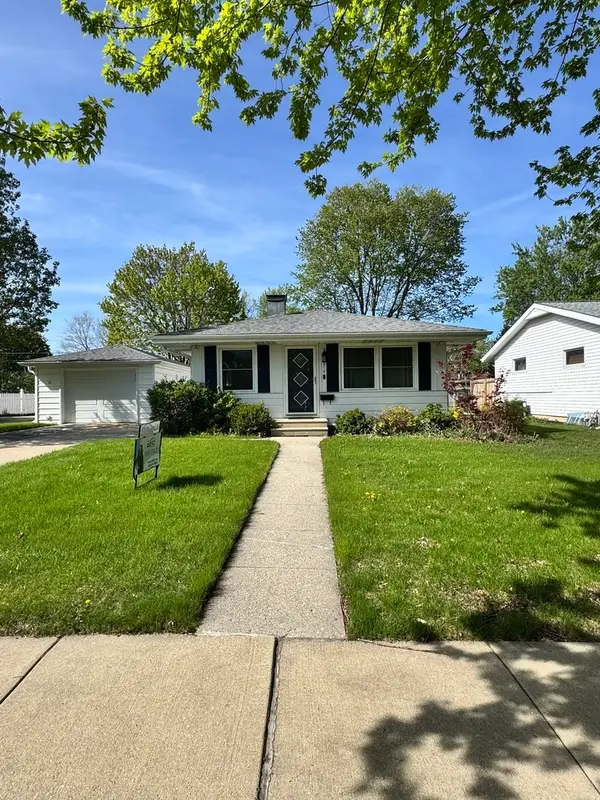 219 River Drive, DeKalb, IL 60115