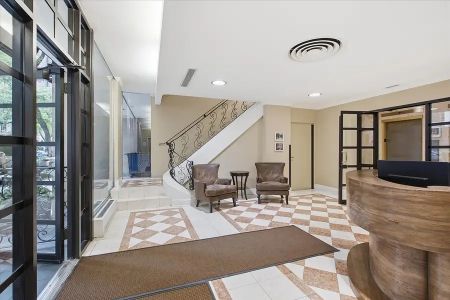 33 E Cedar Street #5B, Chicago, IL 60611 - #2