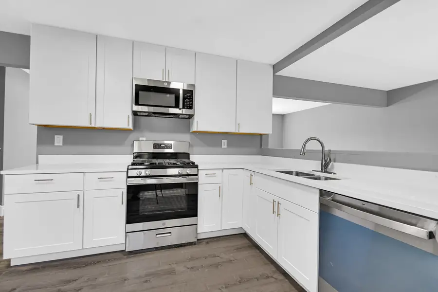 28W502 Leverenz Road, Naperville, IL 60564 - #2