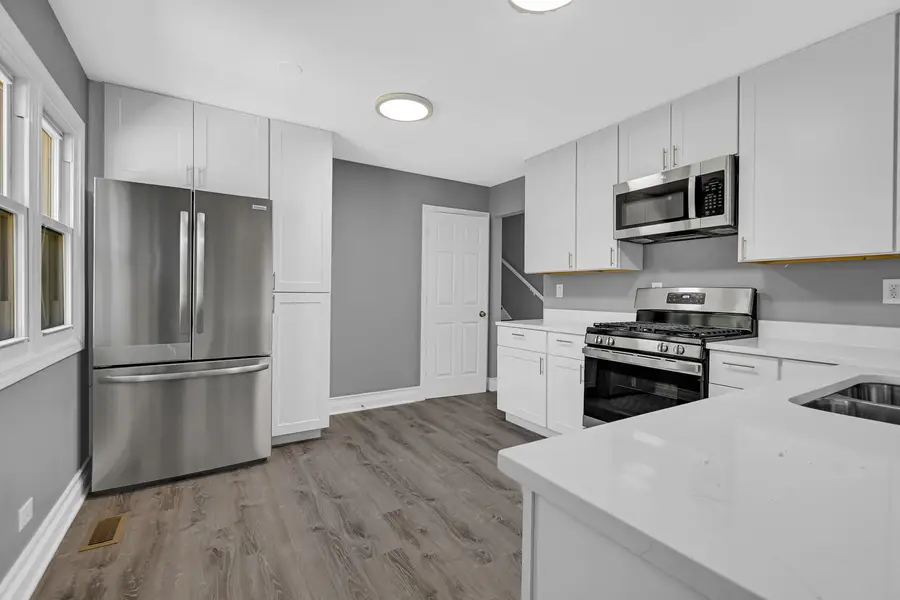 28W502 Leverenz Road, Naperville, IL 60564 - #3