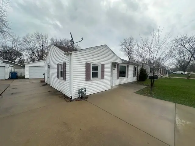 376 Belle Aire Avenue, Bourbonnais, IL 60914 - #2