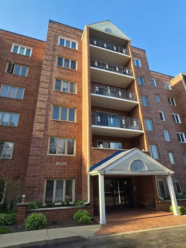6526 W Irving Park Road #505, Chicago, IL 60634